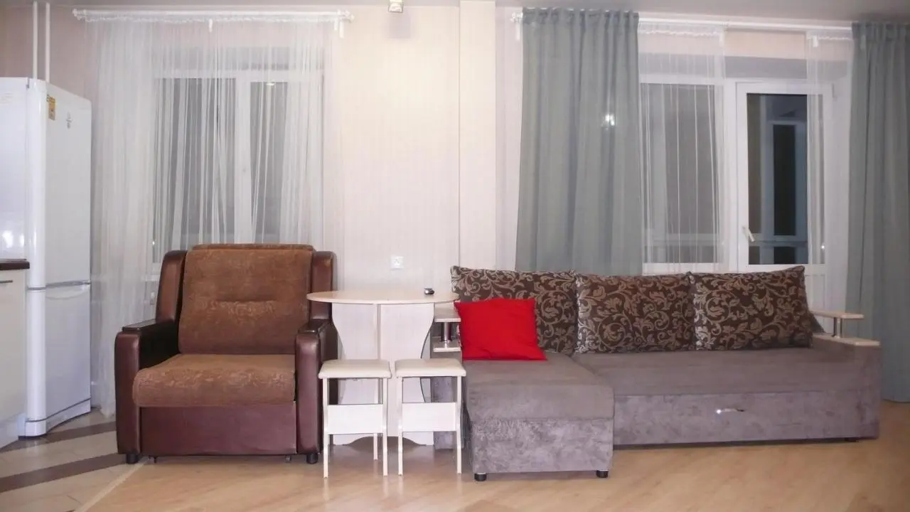 Томск: Apartments on Uchebnaya st.