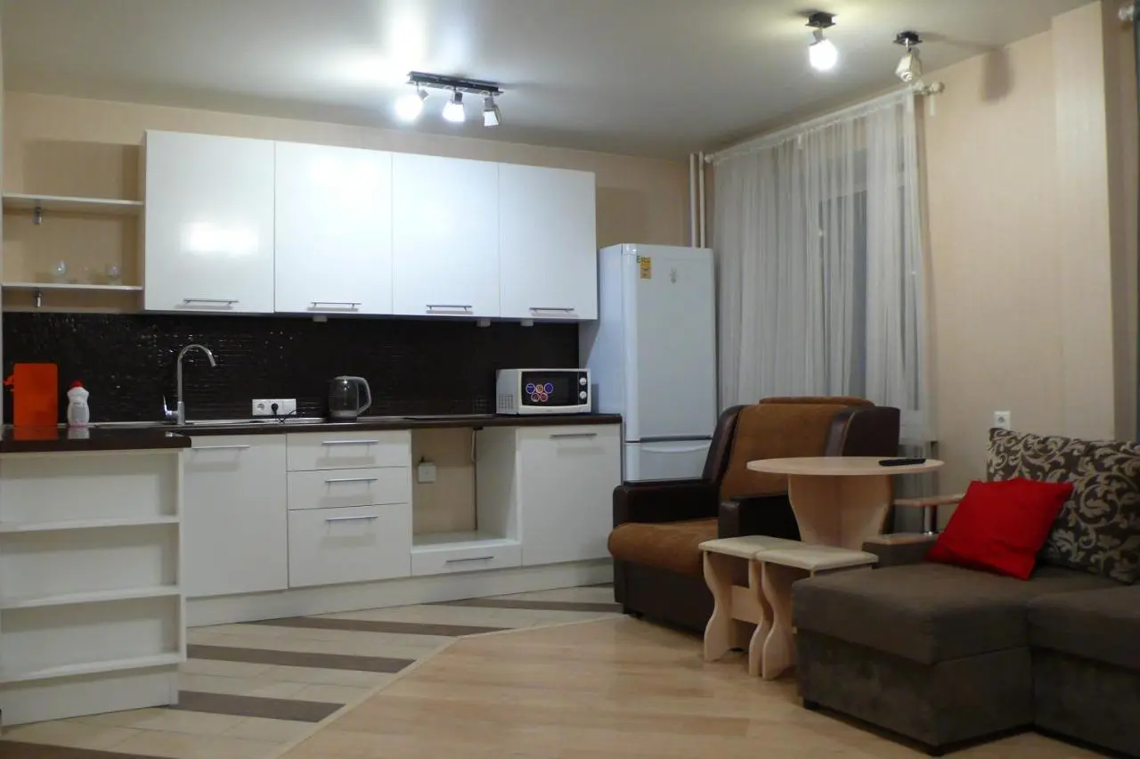 Томск: Apartments on Uchebnaya st.