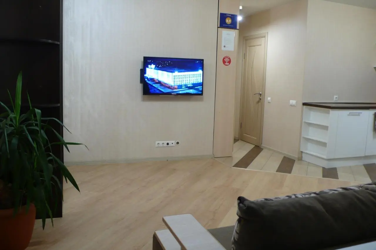 Томск: Apartments on Uchebnaya st.