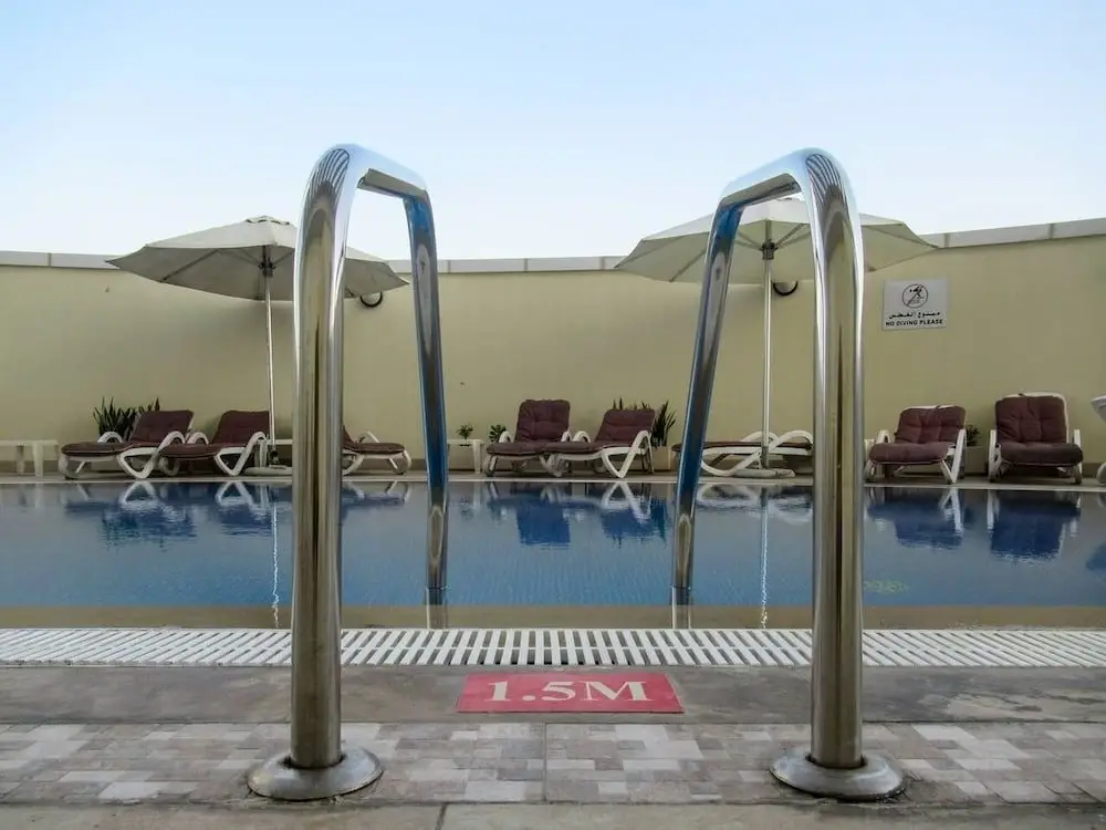 Дубай: Stylish Studio Apartment in JLT With Lake Views!