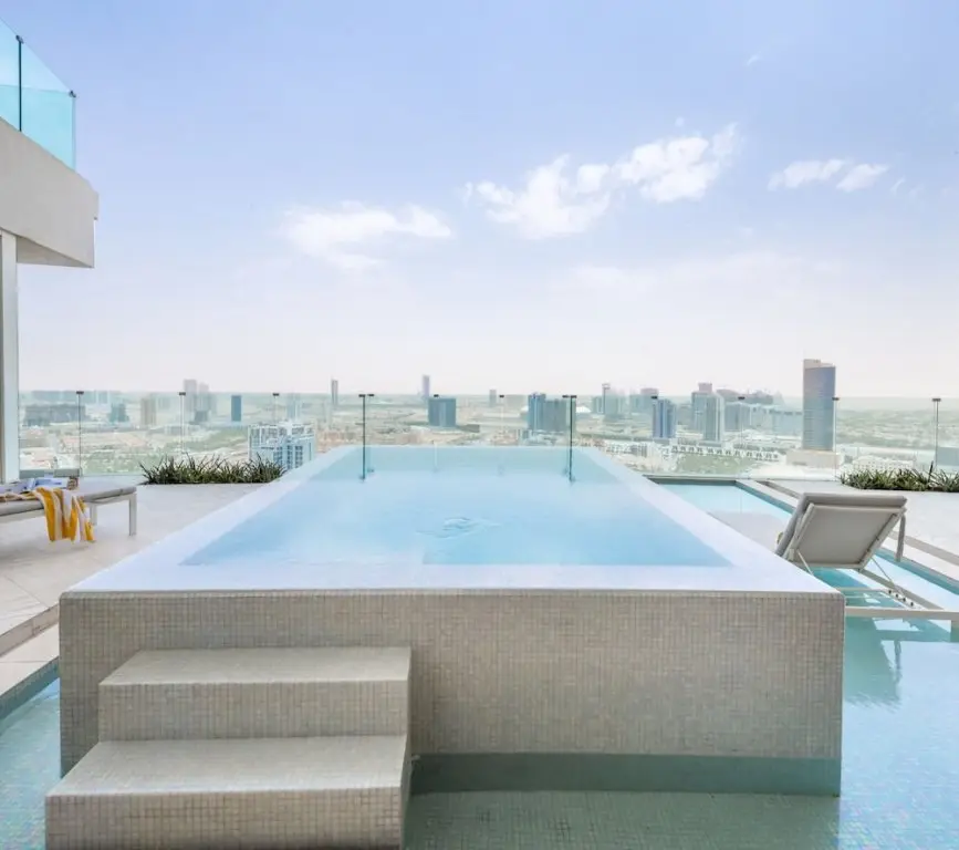 Дубай: Exclusive 2BR Sky Villa In The Five - JVC