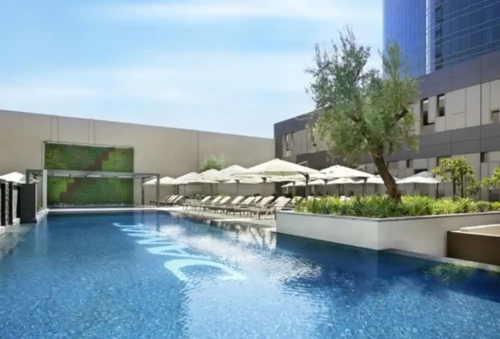 Дубай: OSKENA Vacation Homes - Damac Maison Cour Jardine
