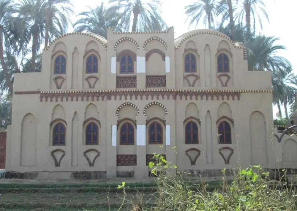Луксор: The Healing House