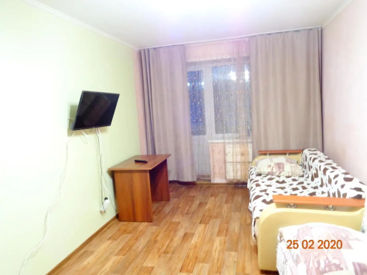 Томск: Uchebnaya 7 - 2 Bedroom