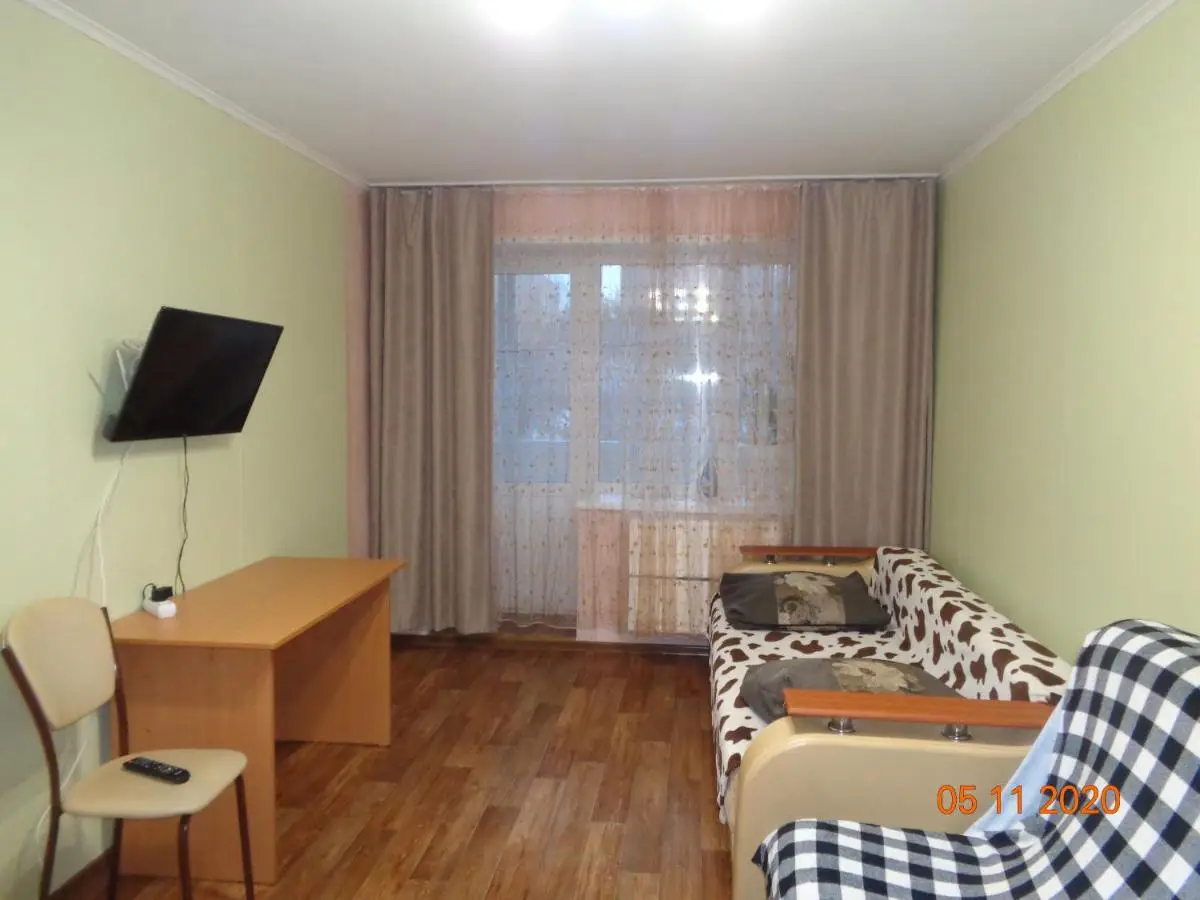 Томск: Uchebnaya 7 - 2 Bedroom