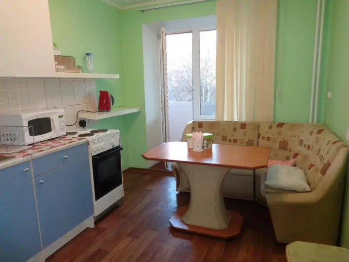 Томск: Uchebnaya 7 - 2 Bedroom