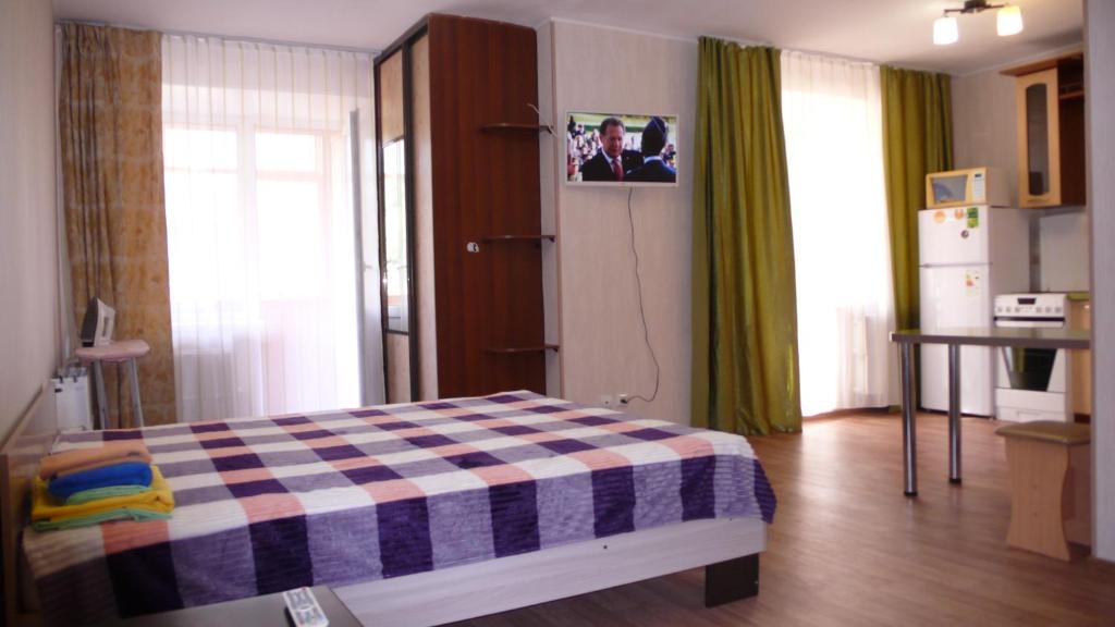 Томск: Apartment On Uchebnaya 7