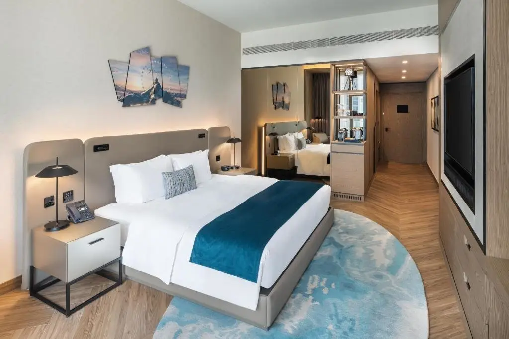 Дубай: Paramount Hotel Midtown