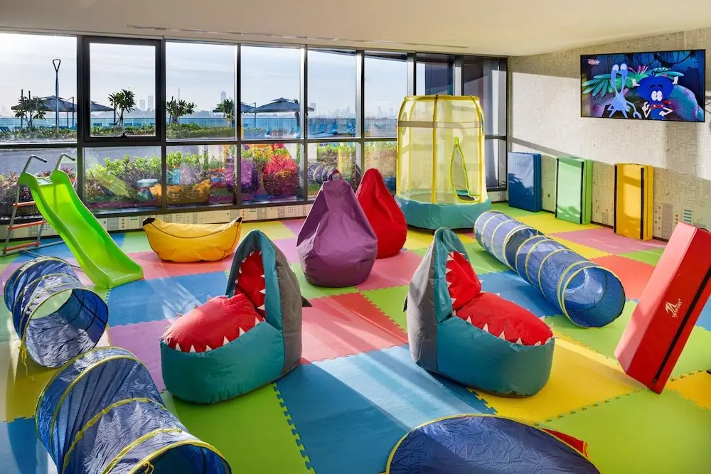 Дубай: Millennium Place Barsha Heights Apartments