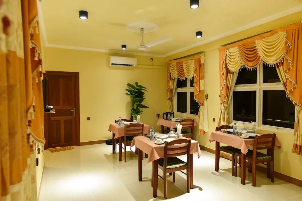 Северный атолл Мале: Savaa Home
