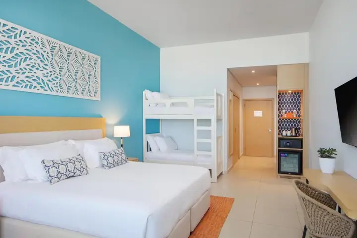 Дубай: Centara Mirage Beach Resort Dubai