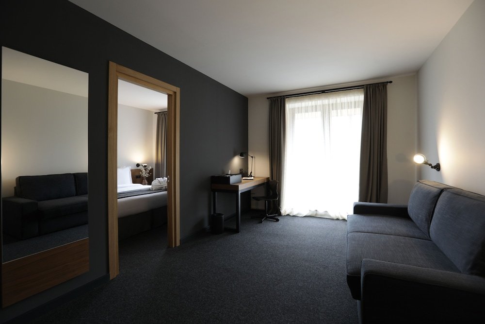 Омало: Hotel Samzeo
