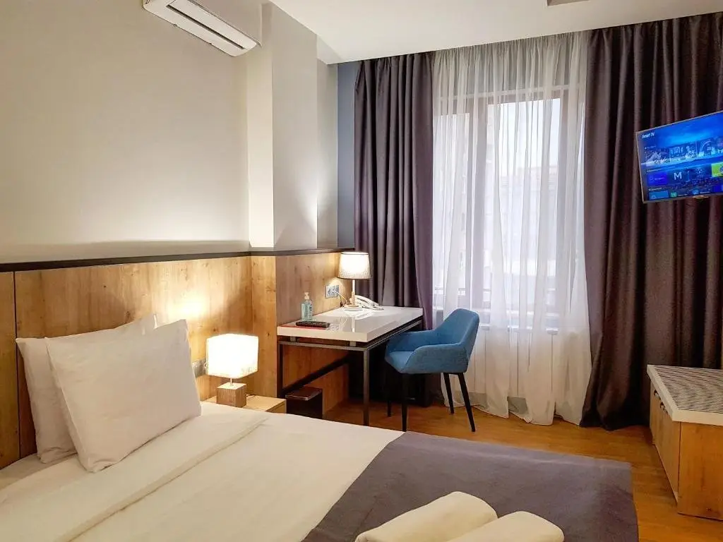 Ереван: Hotel Alpha