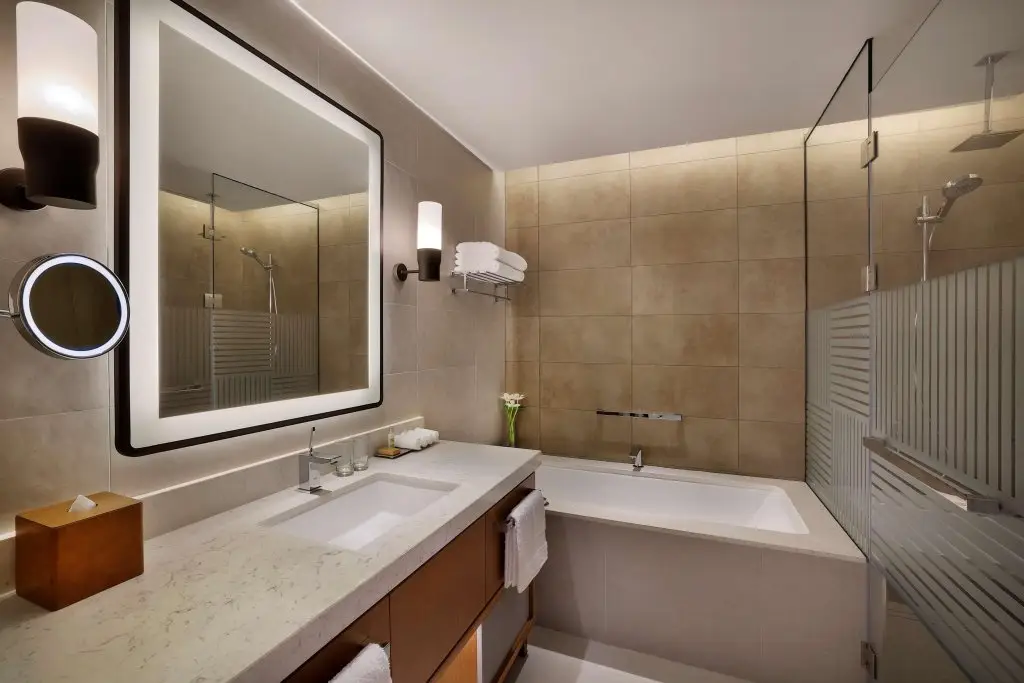 Шарджа: DoubleTree by Hilton Sharjah Waterfront Hotel & Residences