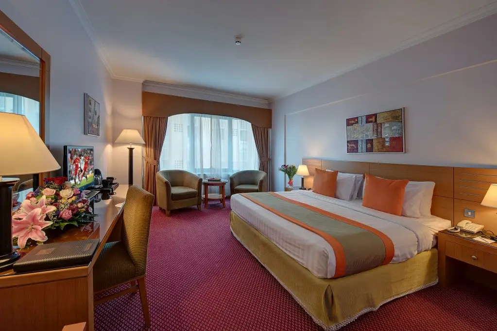 Дубай: Golden Tulip Deira