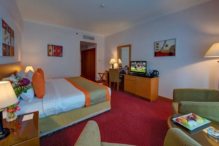 Дубай: Golden Tulip Deira