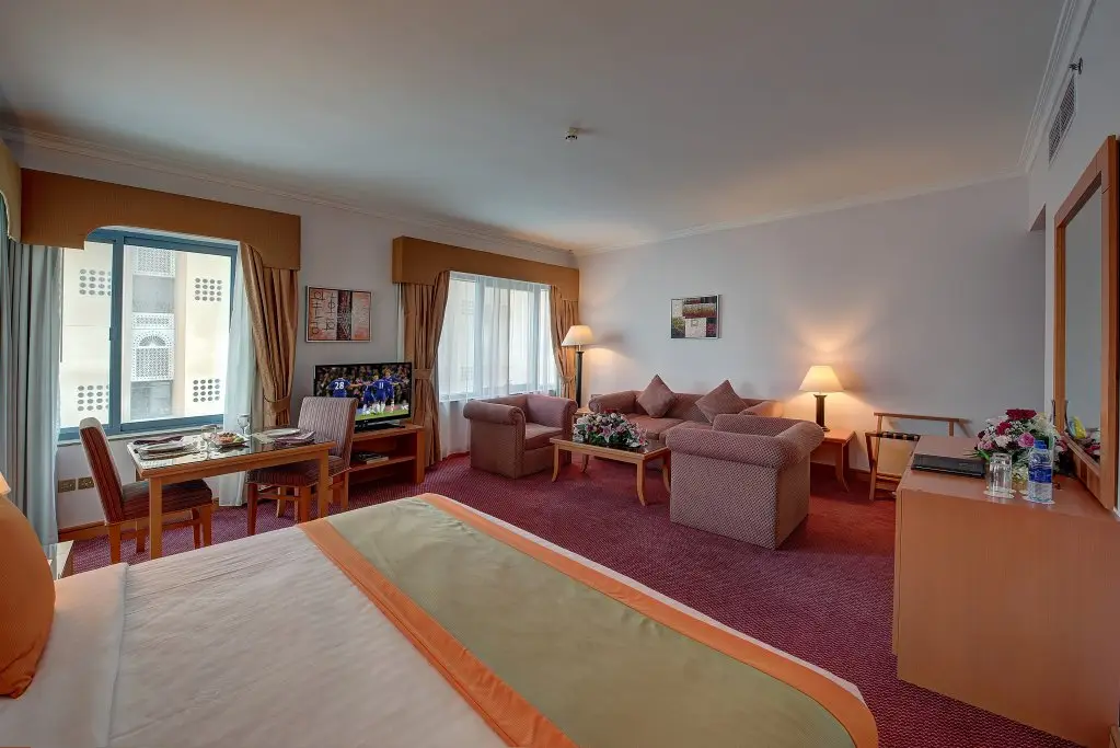 Дубай: Golden Tulip Deira