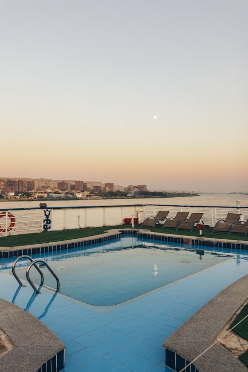 Эль-Минья: Queen isis floating hotel in minya