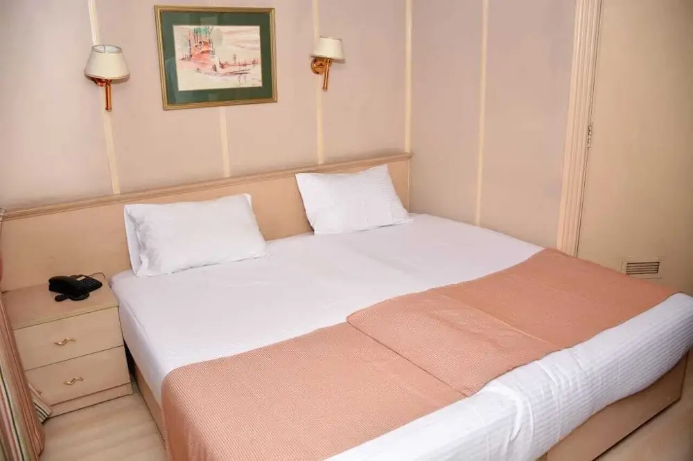 Эль-Минья: Queen isis floating hotel in minya