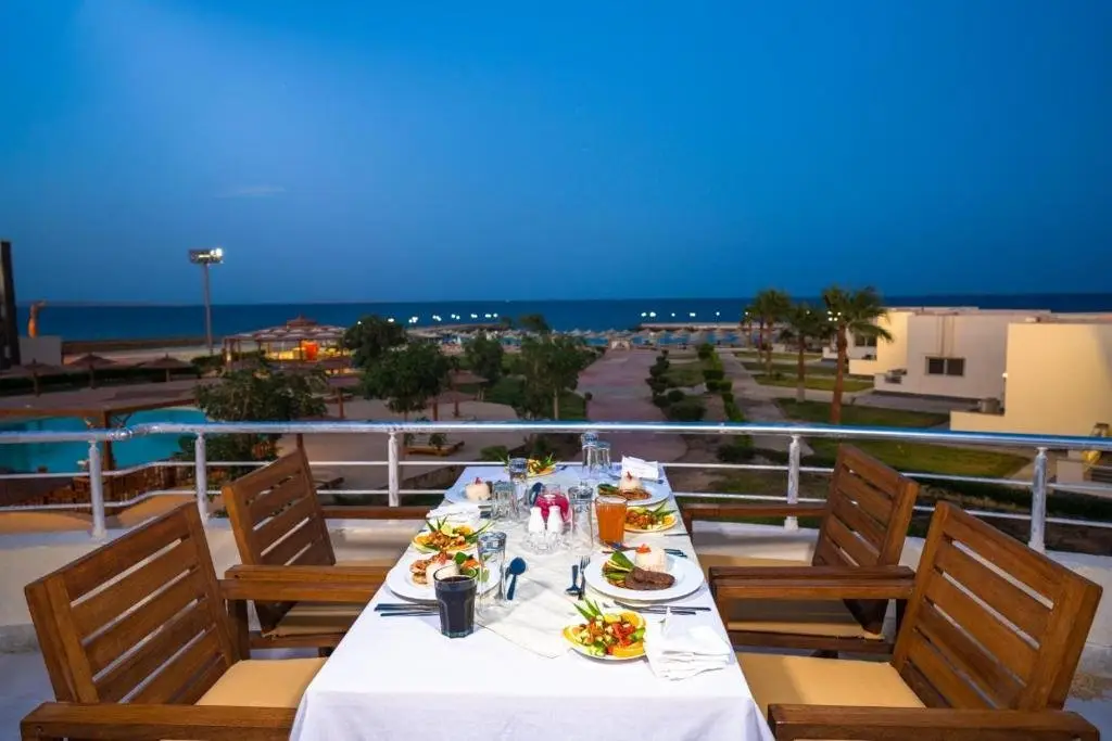 Хургада: Отель New Eagles Aqua Park Resort