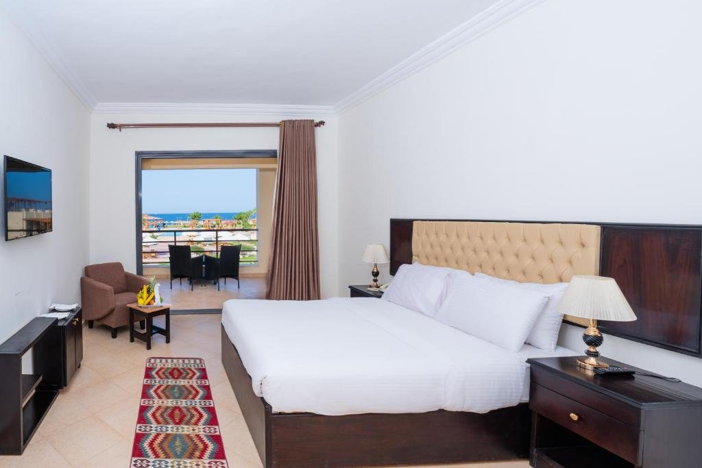 Хургада: Отель New Eagles Aqua Park Resort