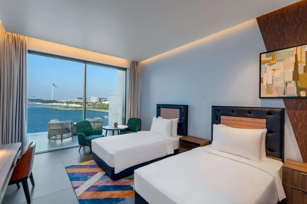 Дубай: Hyatt Centric Jumeirah Dubai
