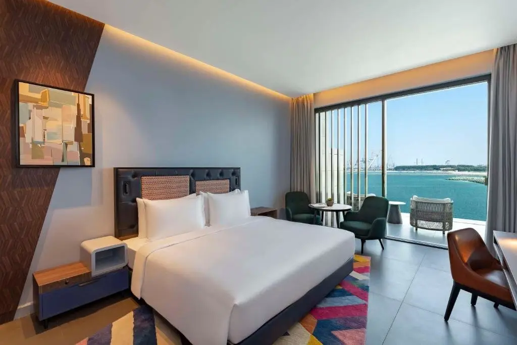 Дубай: Hyatt Centric Jumeirah Dubai