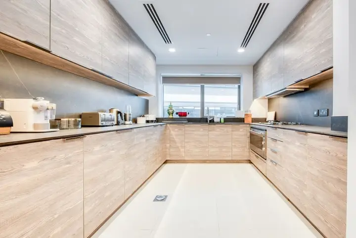 Дубай: Ultra Luxurious 4 Bed Apartment