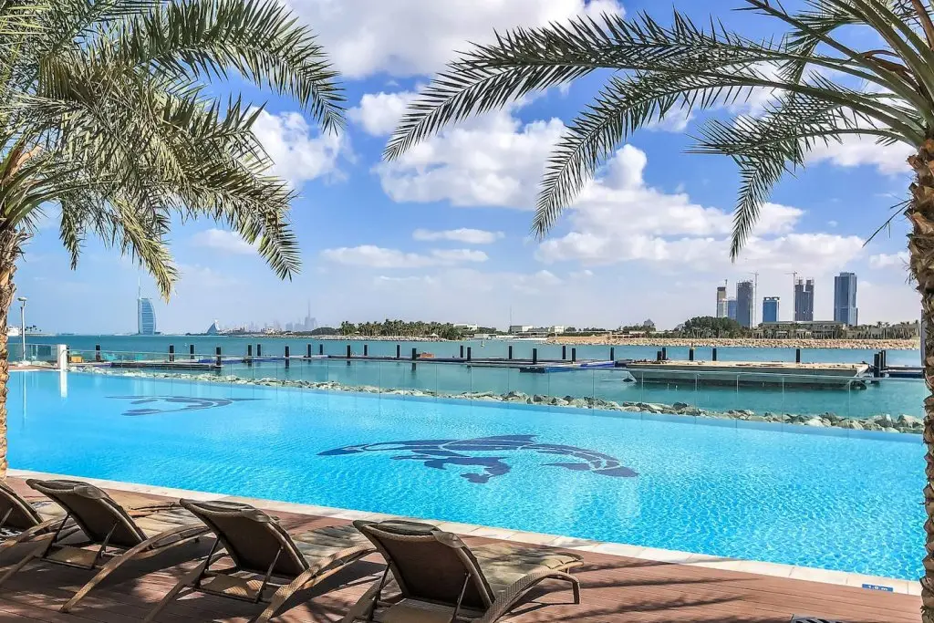 Дубай: Stunning 1 Bedroom Sea View on the Palm