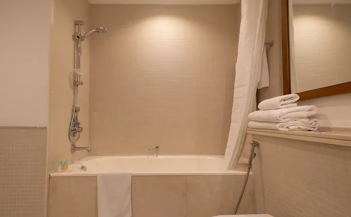 Дубай: LUX Marina Promenade 2 BR Prime location Apt