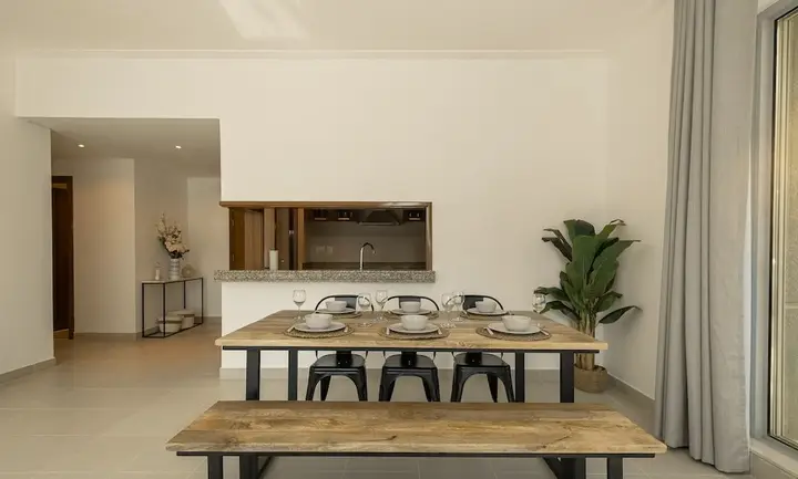 Дубай: LUX Marina Promenade 2 BR Prime location Apt