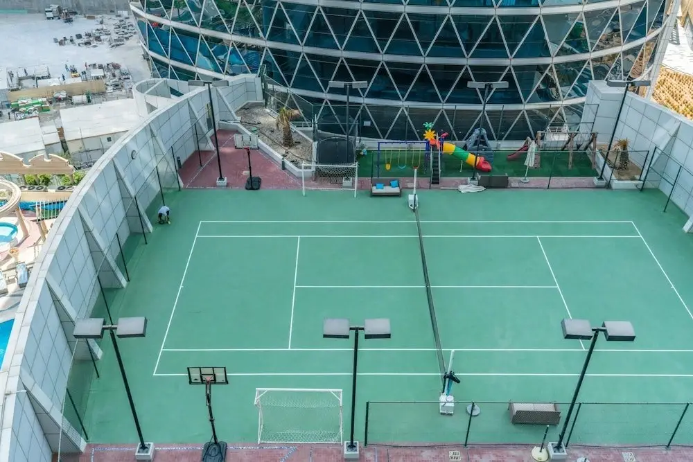 Дубай: Luxe Studio Sleeps 2 Balcony Gym Tennis
