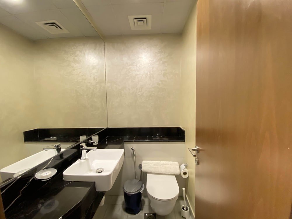 Дубай: Lux BnB 2BD Canal Views Business Bay