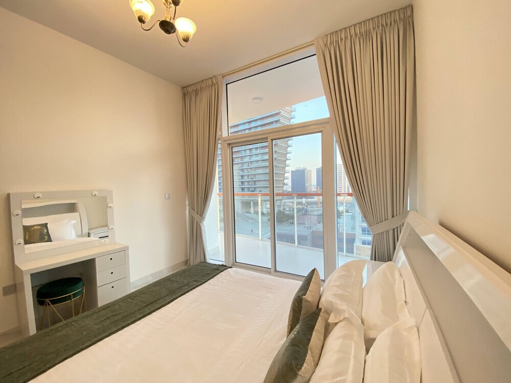 Дубай: Lux BnB 2BD Canal Views Business Bay