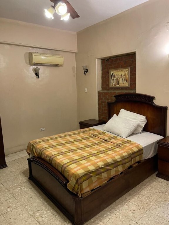 Гиза: Pyramids Palace Hotel