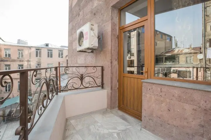 Ереван: Stay Inn Apartments at Mashtots avenue 33-1