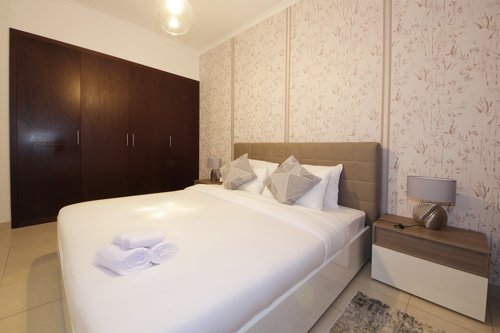 Дубай: Large  3Bedroom+Maid In Residence 8  - 401