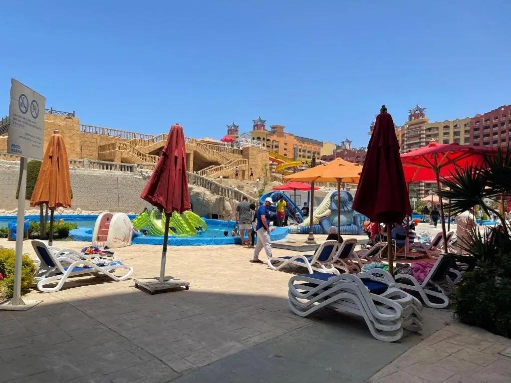Эль-Аламейн: Patio suit, Porto marina