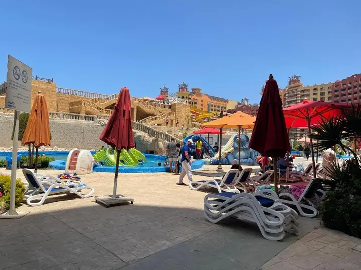 Эль-Аламейн: Patio suit, Porto marina
