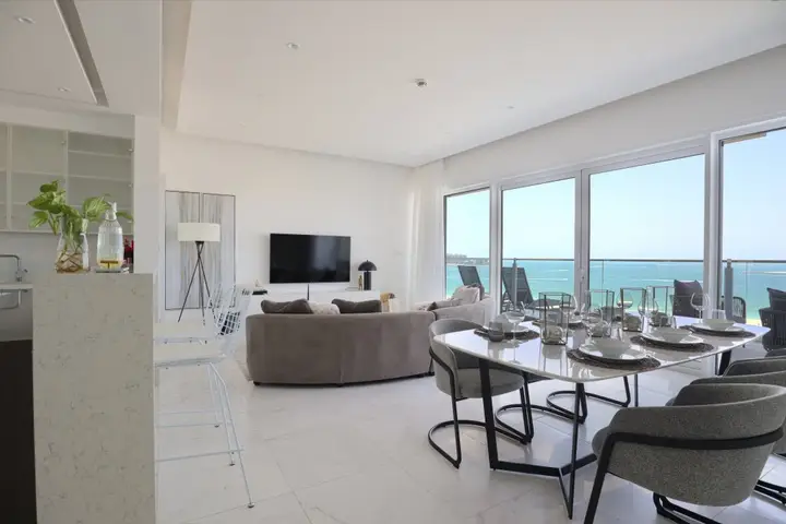 Дубай: Apartments HiGuests - Magical apartment with private beach access!