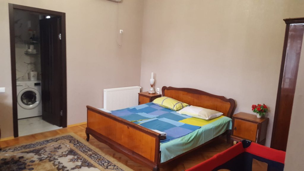 Кутаиси: Апартаменты Fer House