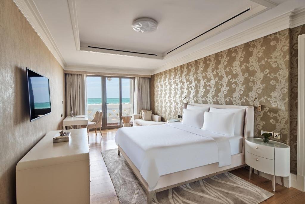 Абу-Даби: Club Privé by Rixos Saadiyat Island