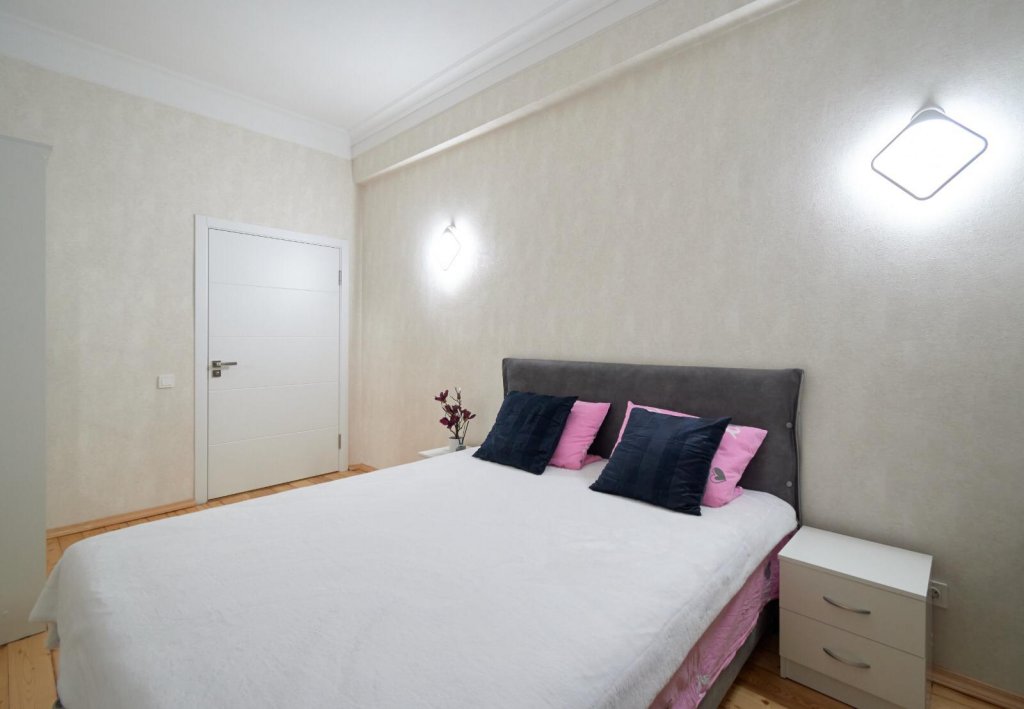 Минск: Апартаменты Apartment near train station
