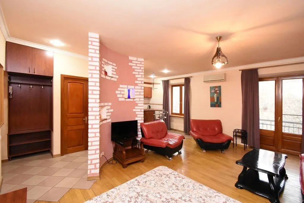 Ереван: Апартаменты  1room  Apt.  at  Nalbandyan  street