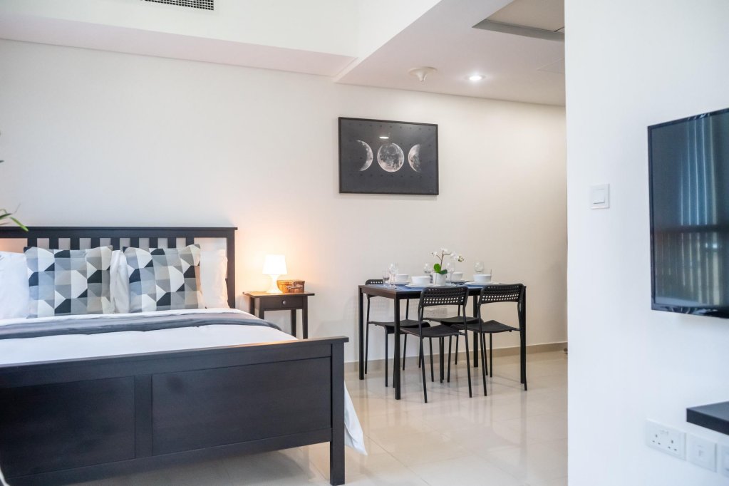 Дубай: Comfortable studio with great view in Bay Central!