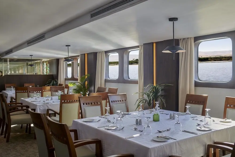 Луксор: Mövenpick Royal Lily Nile Cruise, Every Monday Four Nights From Luxor, Every Friday Three Nights From Aswan - Including Excursions & Sightseeing