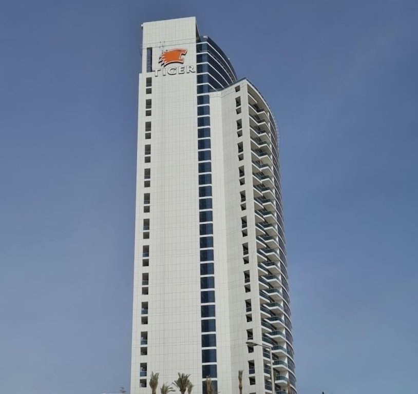 Дубай: Marco Polo - Pastel Studio with Stunning Aerial City Views