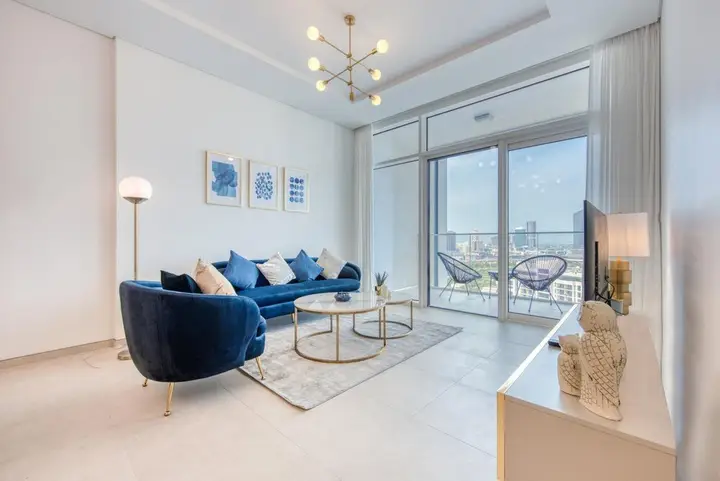 Дубай: Urban 1BR w Golf Course Views