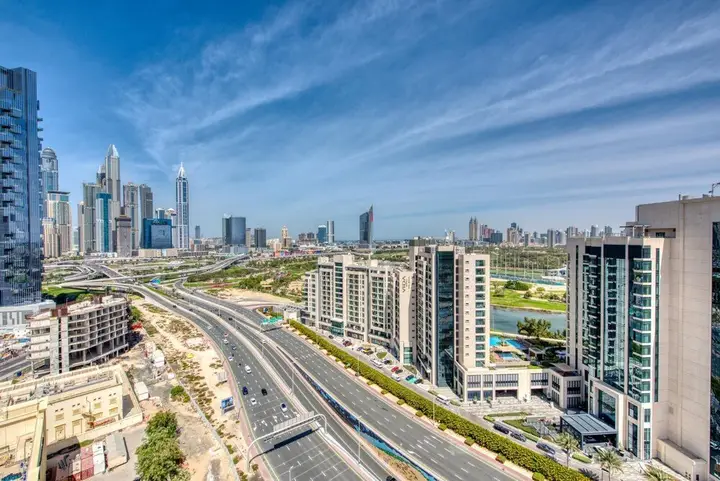 Дубай: Urban 1BR w Golf Course Views