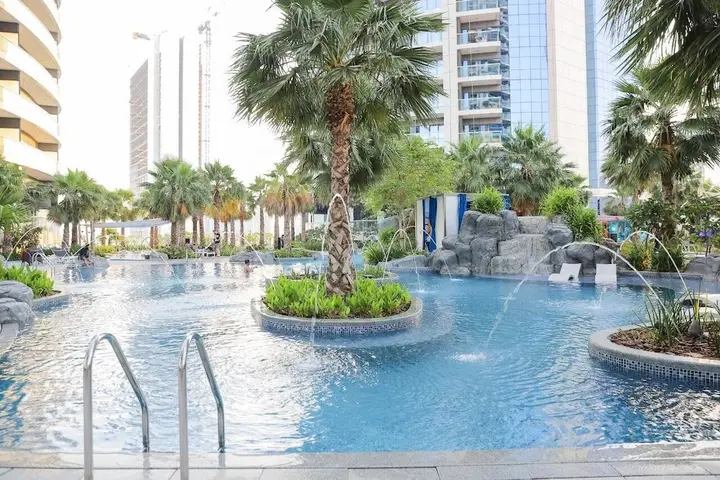 Дубай: Fully Furnished 3 Bedroom in Paramount Prime Location Spacious Layout